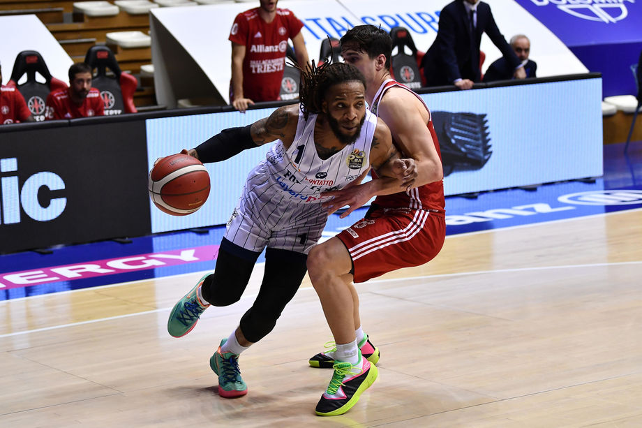 Allianz Pallacanestro Trieste, ufficiale l'ingaggio di Adrian Banks