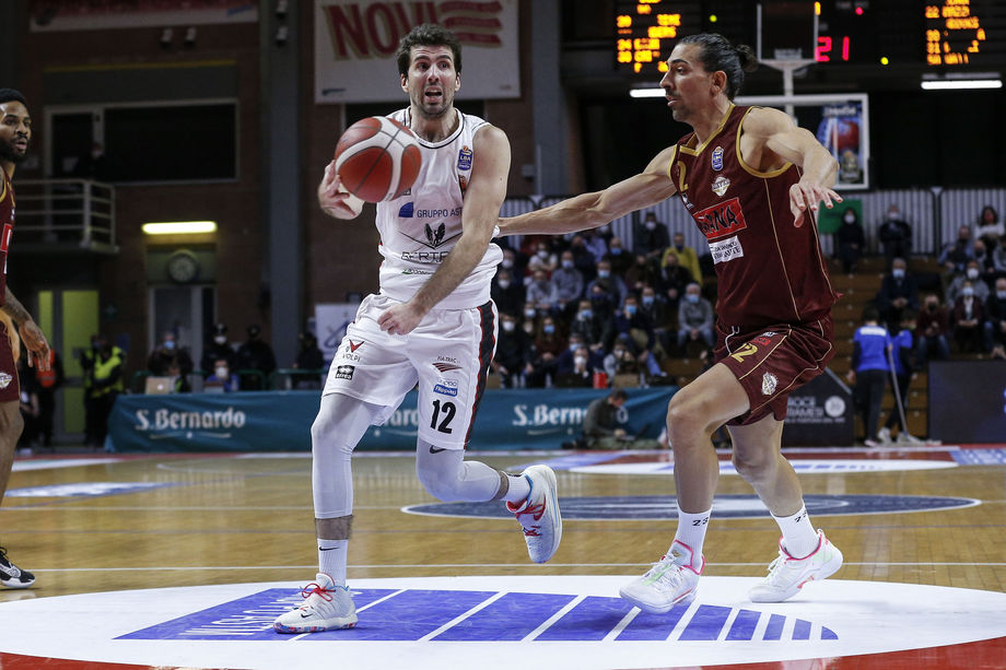 In Umana Reyer Venezia - Bertram Tortona (domenica alle 17.30 su Eurosport 2) Ariel Filloy affronta il proprio passato
