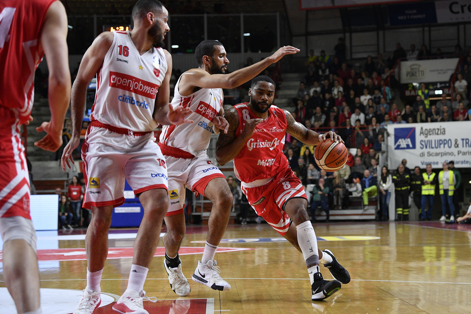 Grissin Bon, Richard resta ai box per ernia discale