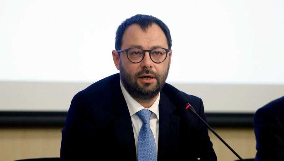 Il Ministro allo Sviluppo Economico Patuanelli: 'Ristori a basket, pallavolo e Lega Pro: misura necessaria per evitare fallimenti'