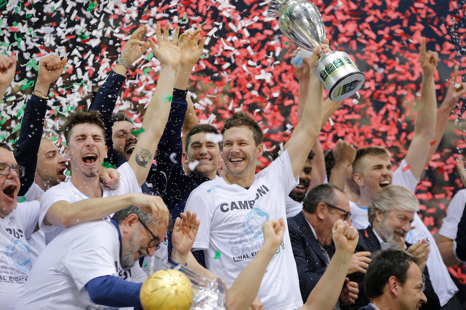 'The endless fly of the Golden Eagle': il profilo di Overtime su Travis Diener