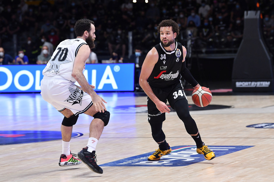 La Virtus Segafredo Bologna batte l'A|X Armani Exchange Milano anche in Gara 3