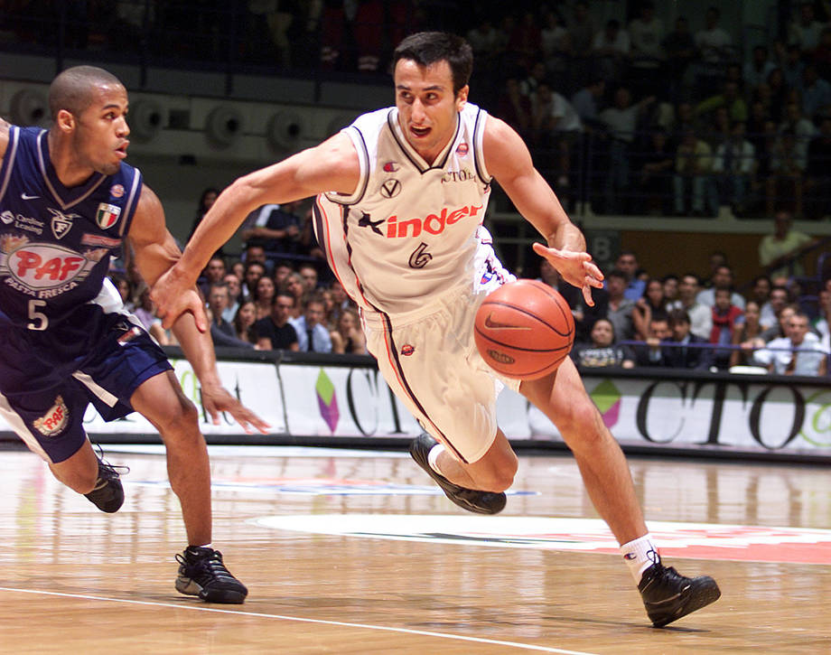 La Virtus chiude l'andata da sola in testa: non accadeva dal 2000-01 quando conquistò campionato, Coppa Italia ed Euroleague