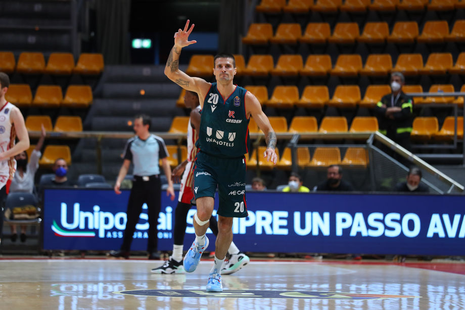 UNAHOTELS Reggio Emilia,  con Trieste Andrea Cinciarini firma la sua seconda “tripla-doppia” della stagione (23 punti, 11 rimbalzi e 12 assist)
