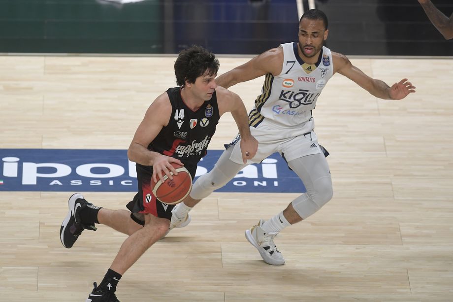 Il 112° derby di Bologna tra Fortitudo Kigili e Virtus Segafredo alle 20.45 su Rai Sport HD