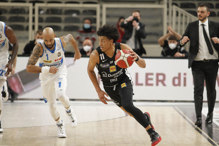 L'Umana Reyer Venezia ingaggia Victor Sanders
