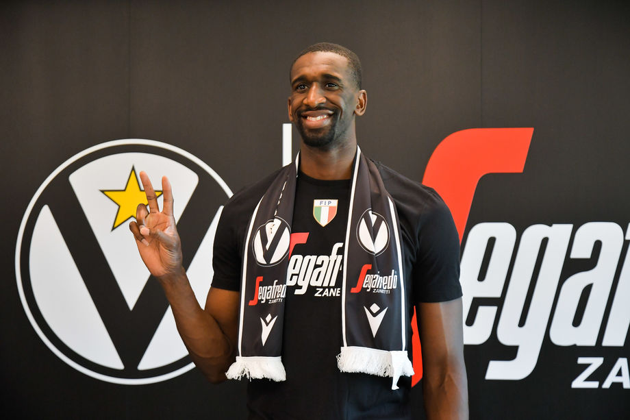 Virtus Segafredo Bologna, presentato Udoh: 'Orgoglioso di fare parte di questo team'