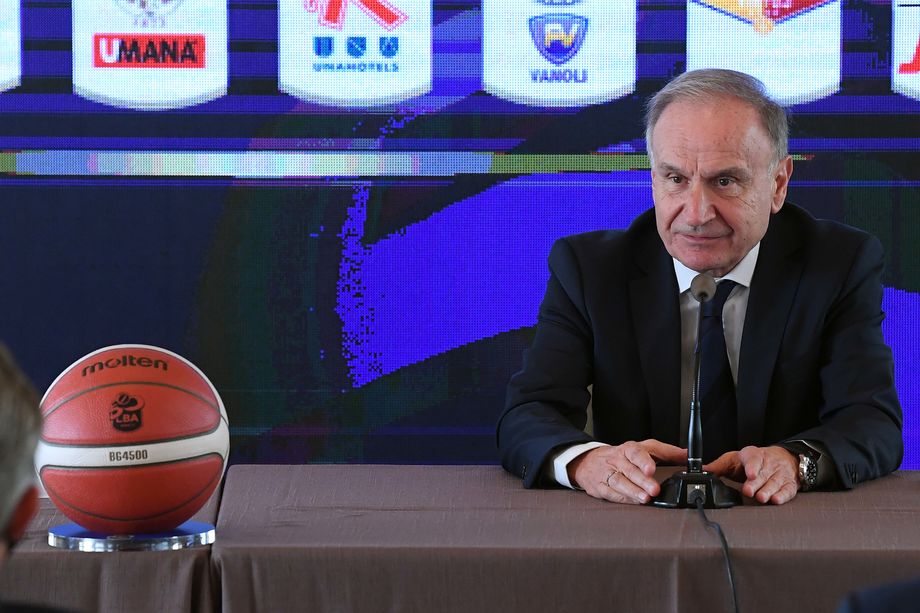 Il presidente FIP Petrucci incontra il sottosegretario allo Sport Vezzali: 'Superare capienza 25% nei palasport con il Green Pass e ritorno alla mutualità negli sport di squadra'