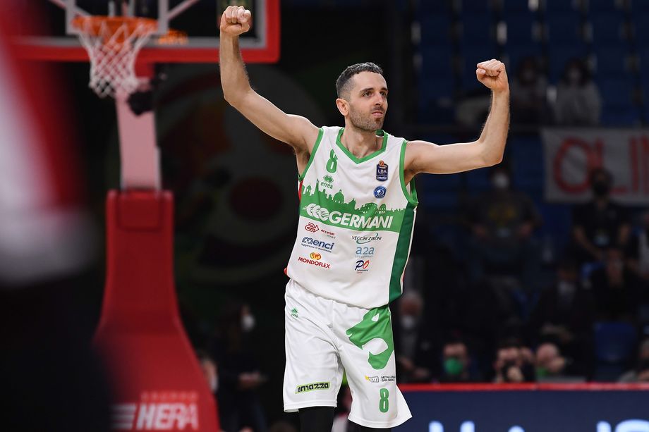 Della Valle e il ritorno in Nazionale: “Sto esprimendo il basket migliore della mia carriera. Contentissimo di essere stato convocato”