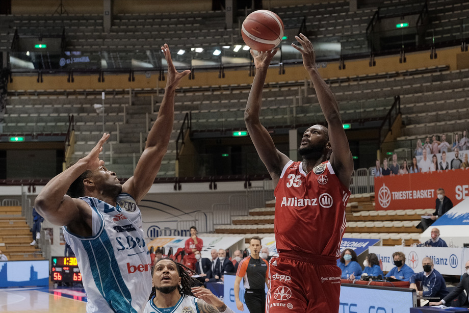 Serie A UnipolSai: il posticipo è dell'Allianz Pallacanestro Trieste, battuta l'Acqua S.Bernardo Cantù