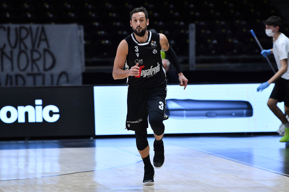Serie A UnipolSai: Virtus Segafredo Bologna - Openjobmetis Varese apre la giornata. Marco Belinelli alla presenza numero 200 in Serie A