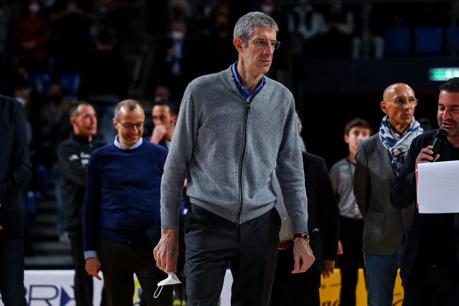 Carpegna Prosciutto Pesaro, il presidente Costa e il futuro con coach Banchi: "Lui sa già che non sarà un problema adeguare il suo ingaggio al valore che merita"