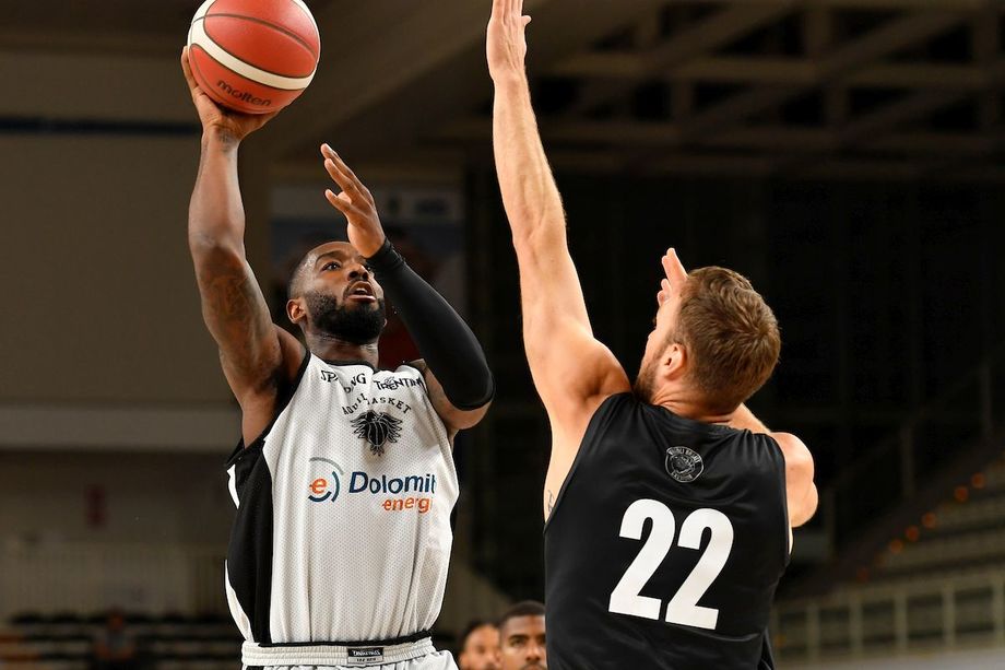 Con King e Forray la Dolomiti Energia supera la Vanoli nella finale di Trento
