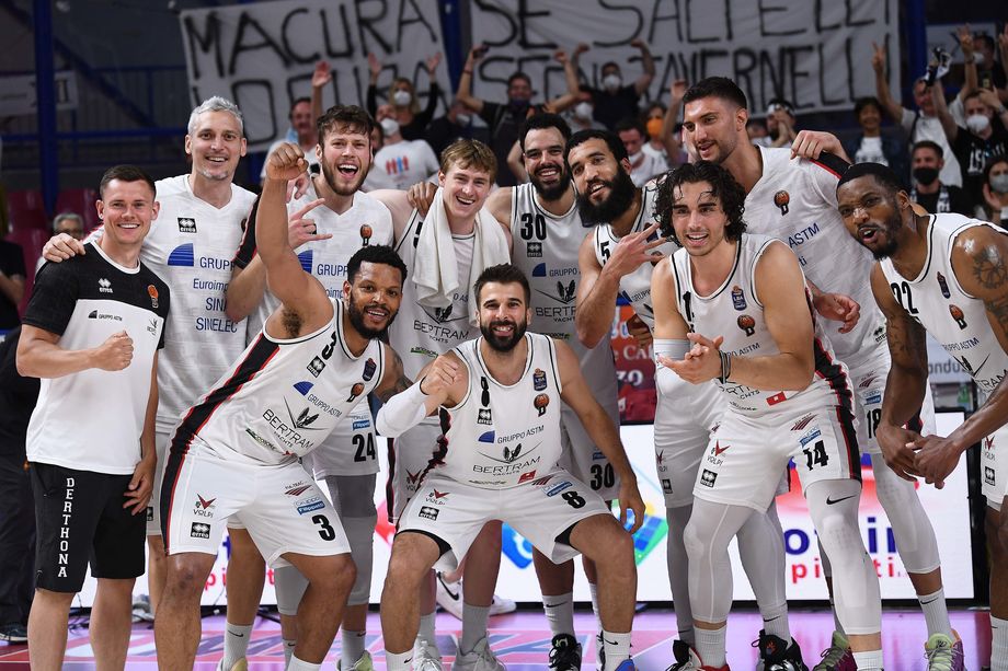 L'impresa della Bertram Tortona: è la quinta neopromossa nella storia a raggiungere le semifinali playoff