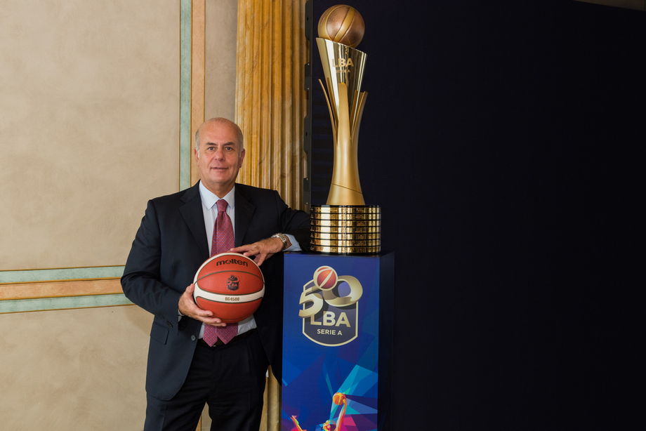 Un trofeo nuovo, unico ed originale per la Serie A 2020-21