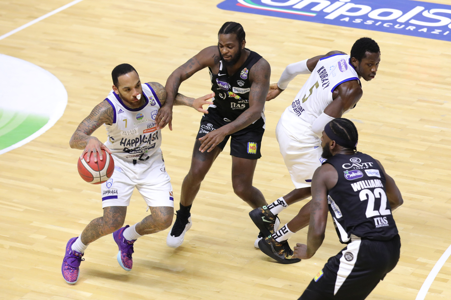 Serie A UnipolSai: il recupero del 29° turno tra Dolomiti Energia Trentino e Happy Casa Brindisi stasera alle 20.30 (Eurosport Player). Thompson a 1 assist da quota 200 in Serie A, tutti con Brindisi