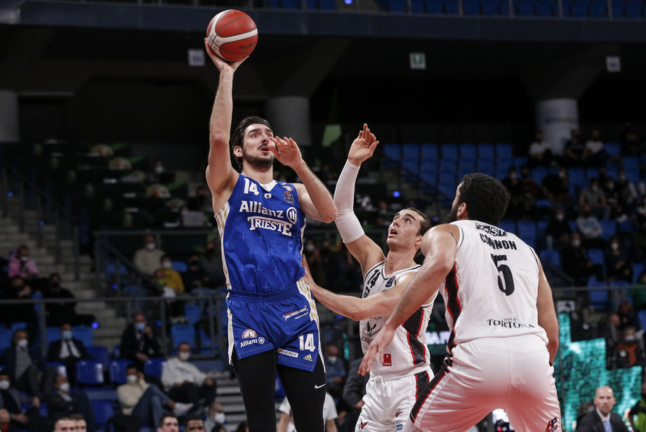 Allianz Trieste, rilasciato Luca Campani