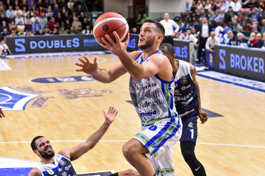 I numeri della giornata:  Spissu tocca quota 100 gare con la maglia Dinamo, Della Valle 200 in A
