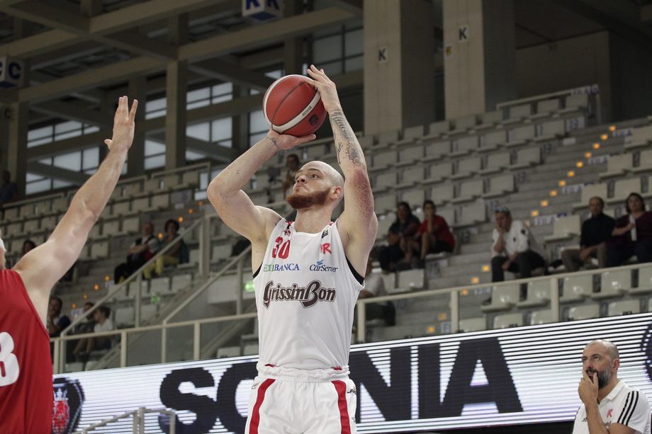 Johnson-Odom allo scadere: la Grissin Bon Reggio Emilia batte la Carpegna Prosciutto Pesaro