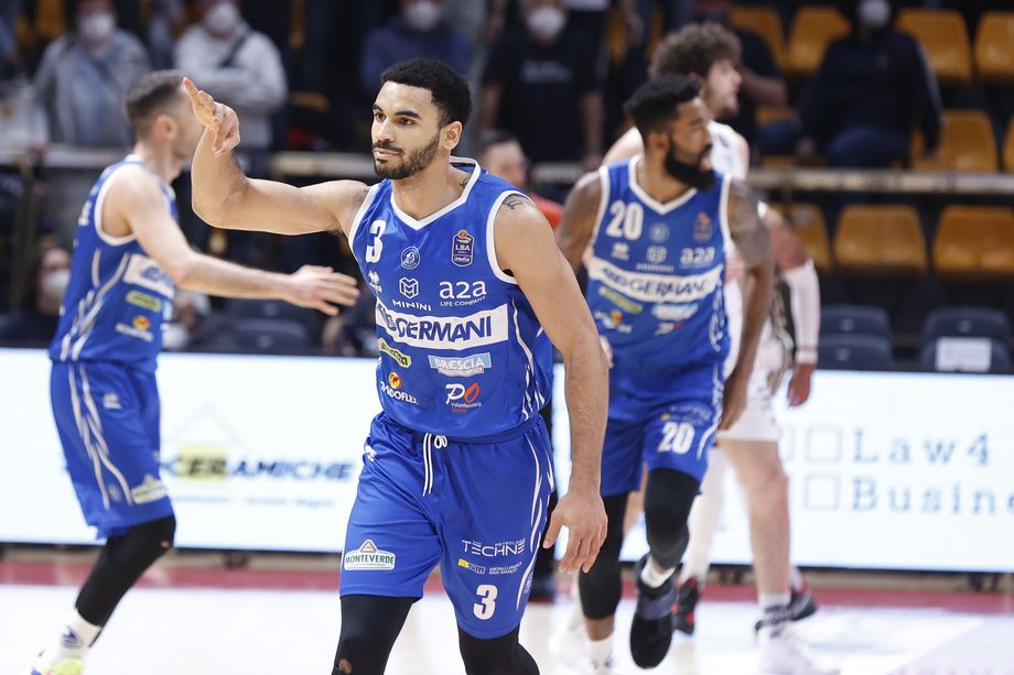 Nella 7ª vittoria consecutiva della Germani Brescia a Bologna Mitrou-Long eguaglia il suo ‘career high’ di 29 punti