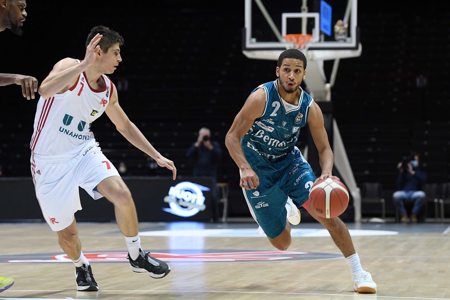 Serie A UnipolSai: alle 19.30  gara salvezza tra Acqua S.Bernardo Cantù e UNAHOTELS Reggio Emilia 