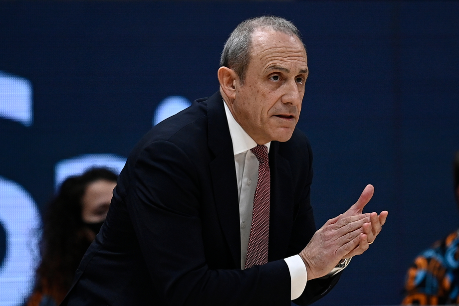 Ettore Messina vince il suo ottavo trofeo: è l'allenatore più vincente nella storia della Coppa Italia