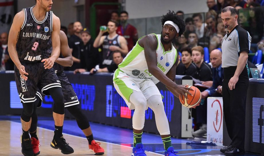Fiba Europe Cup, il Banco di Sardegna chiude a + 5 la finale di andata con il Wurzburg. Pozzecco: 'Questa squadra mi ha emozionato'
