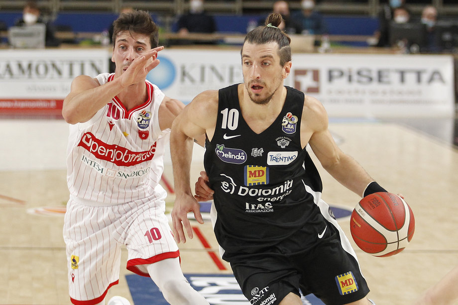 Serie A UnipolSai: Dolomiti Energia Trentino - Carpegna Prosciutto Pesaro alle 17 su Eurosport 2. Forray a due triple da quota 200