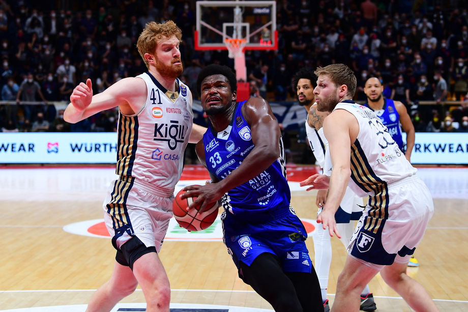 Perkins decisivo, la Happy Casa Brindisi espugna il parquet della Fortitudo Kigili Bologna