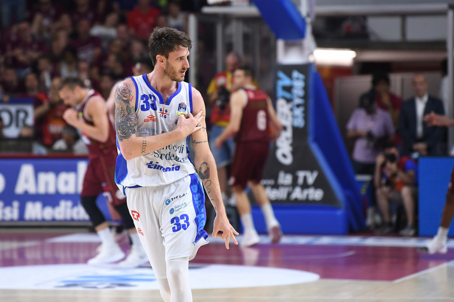 Banco di Sardegna, dopo gara2 Polonara vola in testa alla classifica nel tiro da 2 punti di Sassari nei playoff:  24 su 32 col 75%, nessuno meglio di lui nella storia del club
