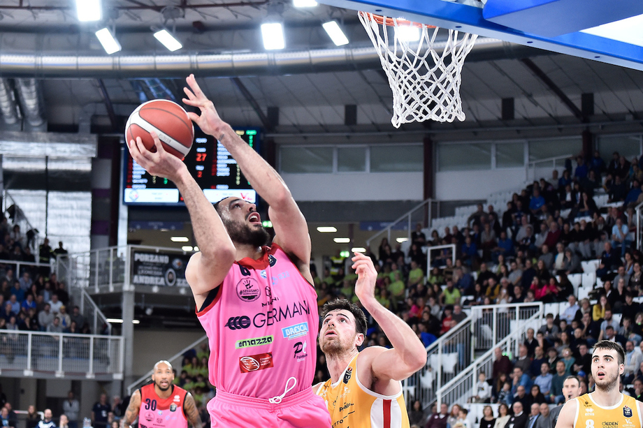 Germani Basket Brescia per la prima volta sopra i 100 punti. Tyler Cain alla miglior prova stagionale