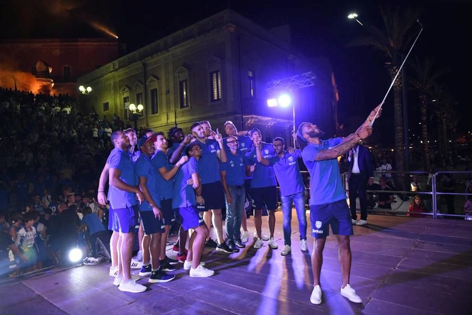Happy Casa Brindisi, la settimana biancoblù è stata un successo con oltre 2 mila tifosi alla presentazione
