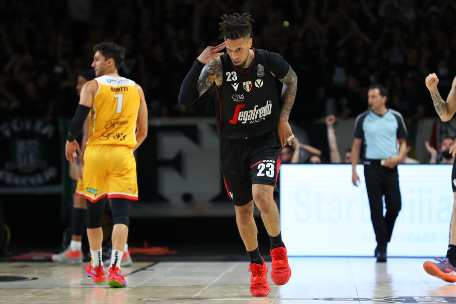 Virtus Segafredo Bologna, Daniel Hackett sul ritorno a Pesaro per Gara 3: "Felice di rivedere la Vuelle ai playoff"