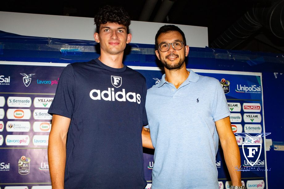 Fortitudo Bologna, la presentazione di Procida: 'Un orgoglio vestire questa maglia. Qui per migliorare con Repesa'