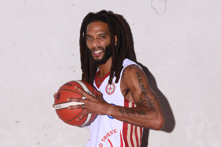 Adrian Banks premiato come MVP della 30ª Giornata di Serie A UnipolSai