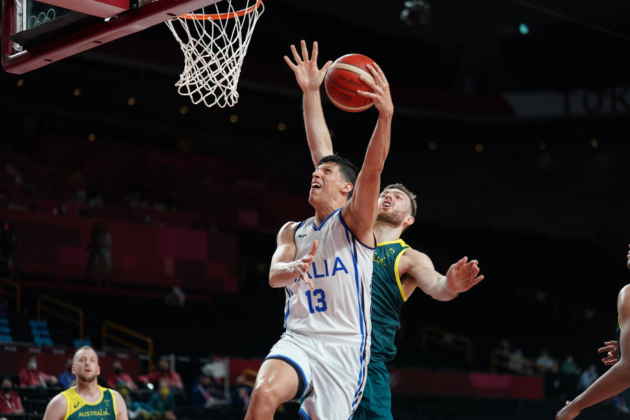 Olimpiadi, l'Italia cede all'Australia 83-86 (Fontecchio 22). Sacchetti: 'Peccato per i rimbalzi nel finale'. Sabato sfida alla Nigeria (ore 6.40 italiane)