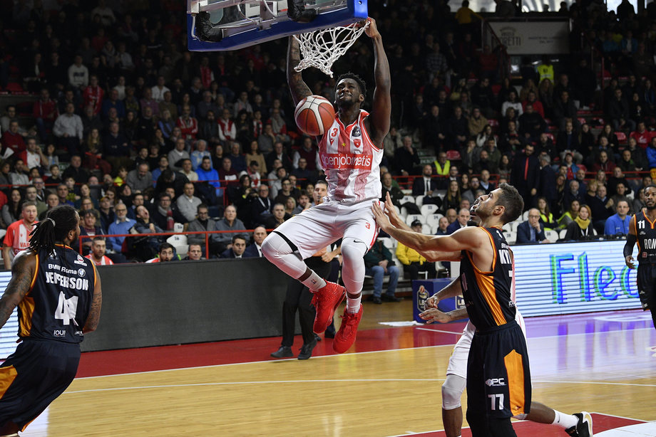 L'Openjobmetis Varese batte Roma con 5 uomini in doppia cifra (Peak top scorer)