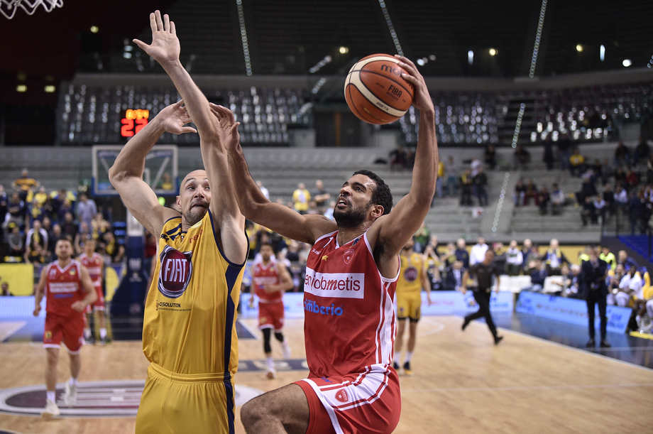 Nell'anticipo la Fiat Torino batte l'Openjobmetis Varese