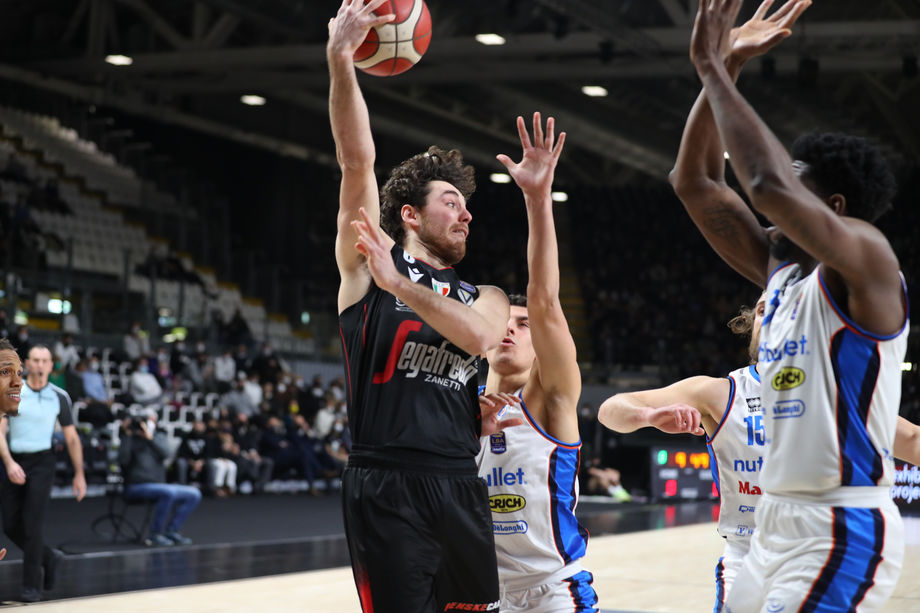 Virtus Segafredo Bologna, contro Treviso Pajola firma la seconda miglior prestazione personale stagionale per assist (8)