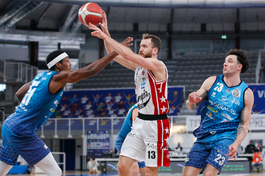 Serie A UnipolSai: l'A|X Armani Exchange Milano supera la Germani Brescia con 29 punti di Rodriguez ('high' personale in Italia)