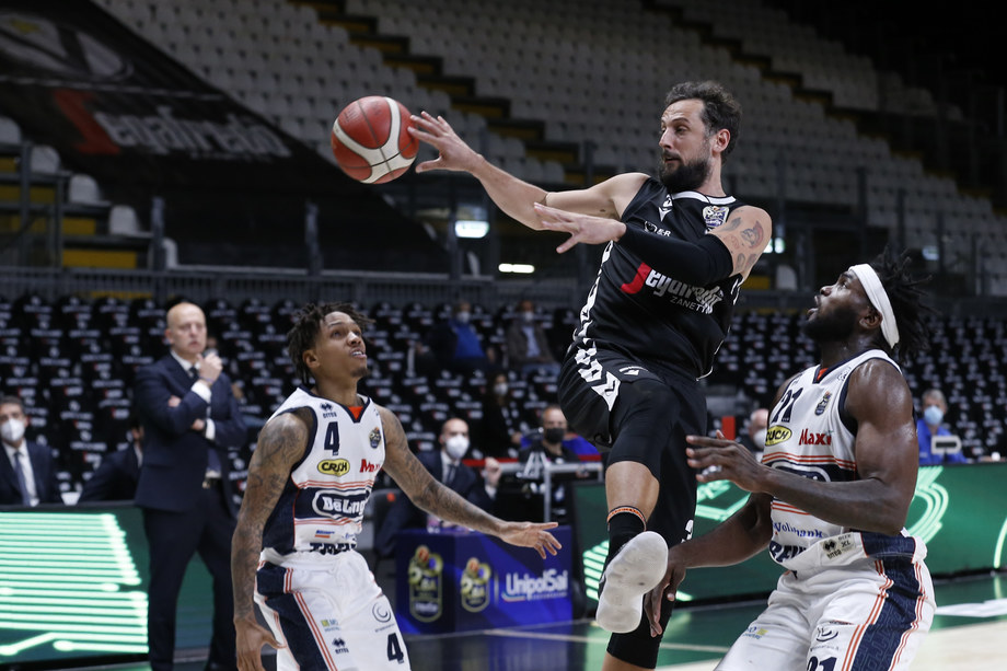 Per Belinelli è la seconda miglior prestazione nei playoff (24 punti)