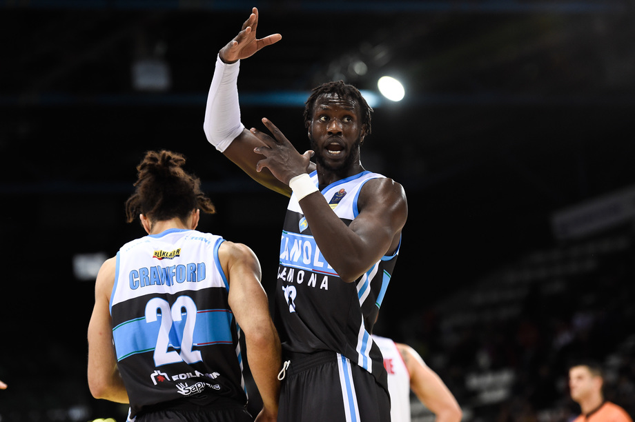 PosteMobile Final Eight: la Vanoli Cremona batte l'Openjpbmetis Varese nella prima gara dei quarti