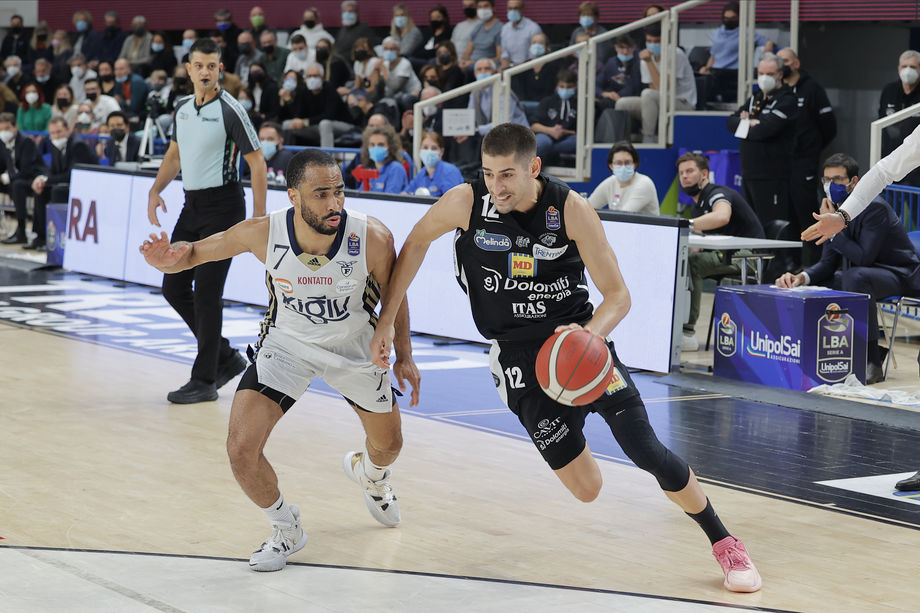 Fortitudo Kigili Bologna - Dolomiti Energia Trentino si affrontano per la 5ª volta nella loro storia