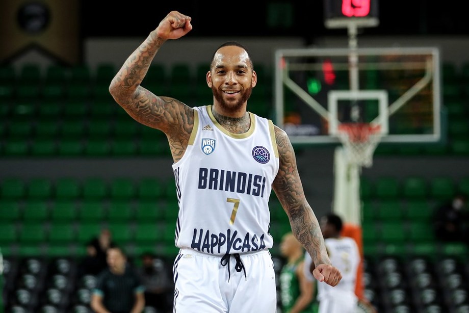 BCL, per l'Happy Casa Brindisi vittoria a Istanbul e playoff con un turno d'anticipo