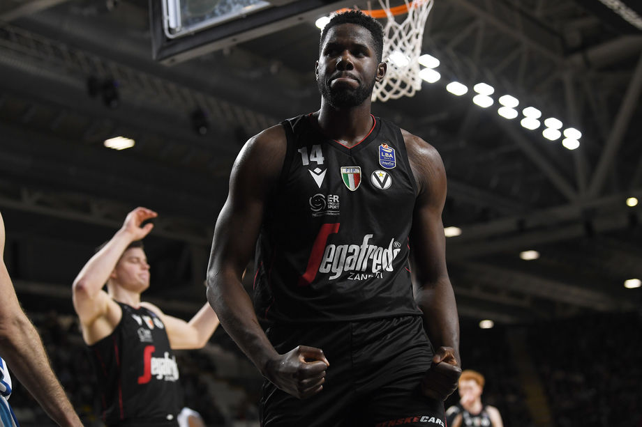 Virtus Segafredo Bologna, il derby di Jaiteh: “Partita chiave. Teodosic? Ci capiamo senza parlare e siamo molto legati anche fuori dal campo”