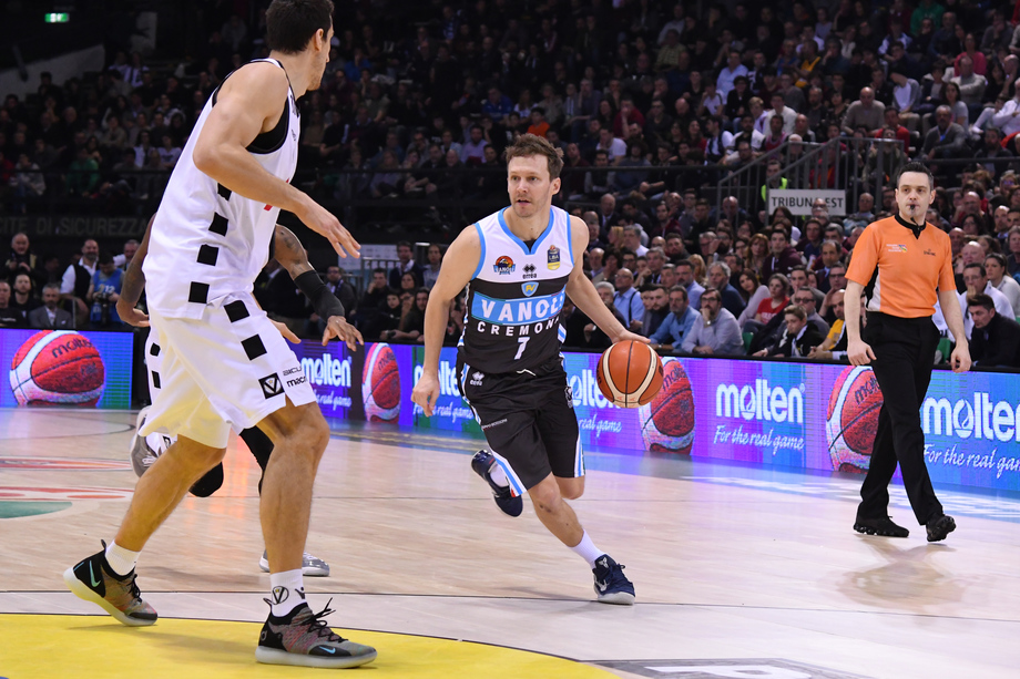 PosteMobile Final Eight, con un super Travis Diener la Vanoli Cremona batte la Segafredo Virtus Bologna e vola in finale