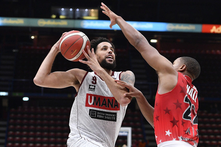 Per Banchi debutto sulla panchina della Carpegna Prosciutto Pesaro in casa dell’ex Austin Daye