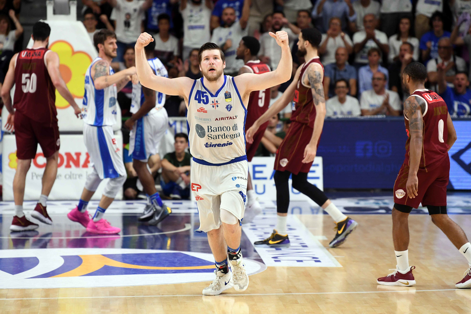 Jack Cooley a quota 26, solo Dyson ha segnato più punti in una finale giocata da Sassari