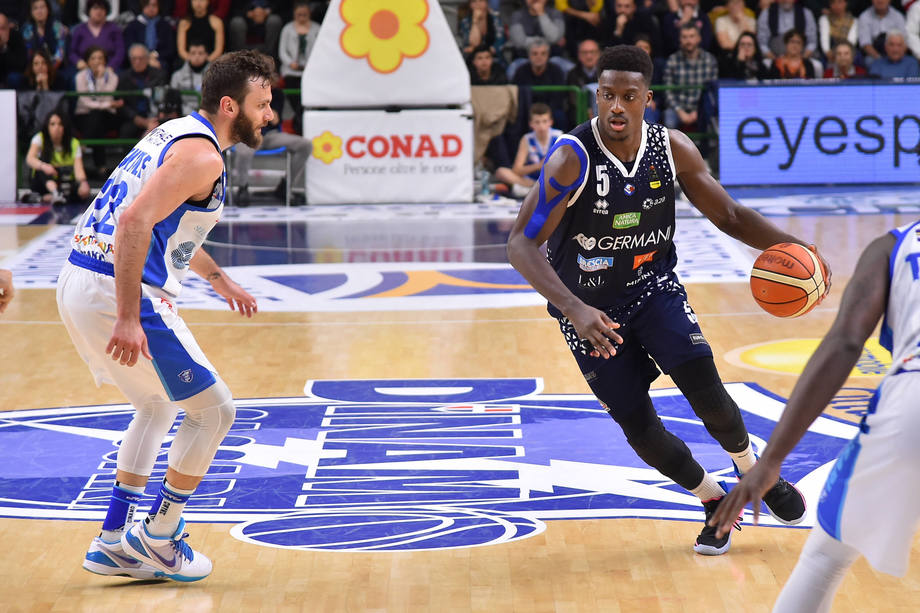 Germani Brescia, per Abass a Sassari miglior prova di un italiano in stagione (32 punti e 40 di valutazione)