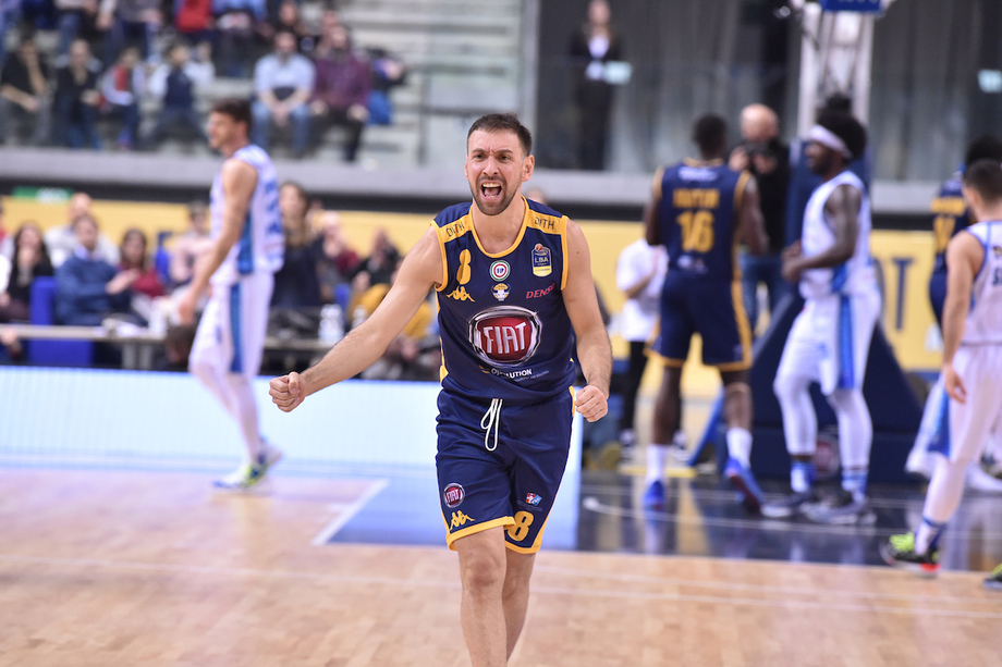 Le cifre della giornata: Poeta a 6 punti da quota 3.000 in A, per Haynes 4 assist dai 350 con l'Umana